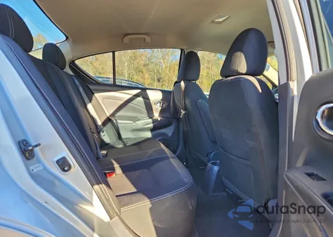 2017 Nissan Versa S z USA, uszkodzony, nr VIN 3N1CN7AP8HL820525